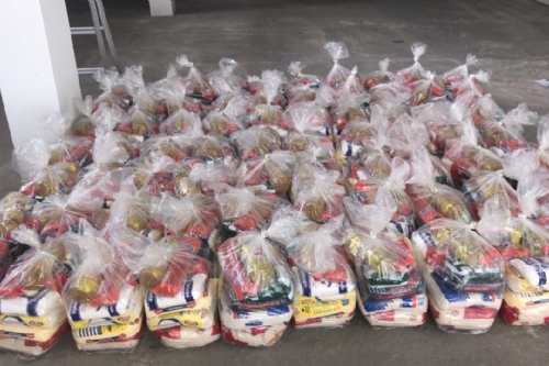 Sindiex faz doação de cestas básicas para vítimas das chuva